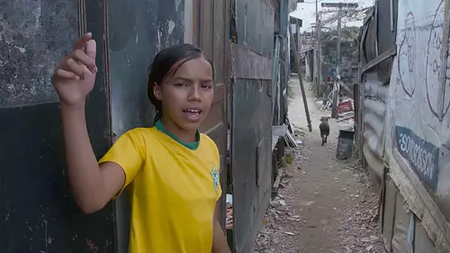 MC Vitória é a nova contratada da GR6