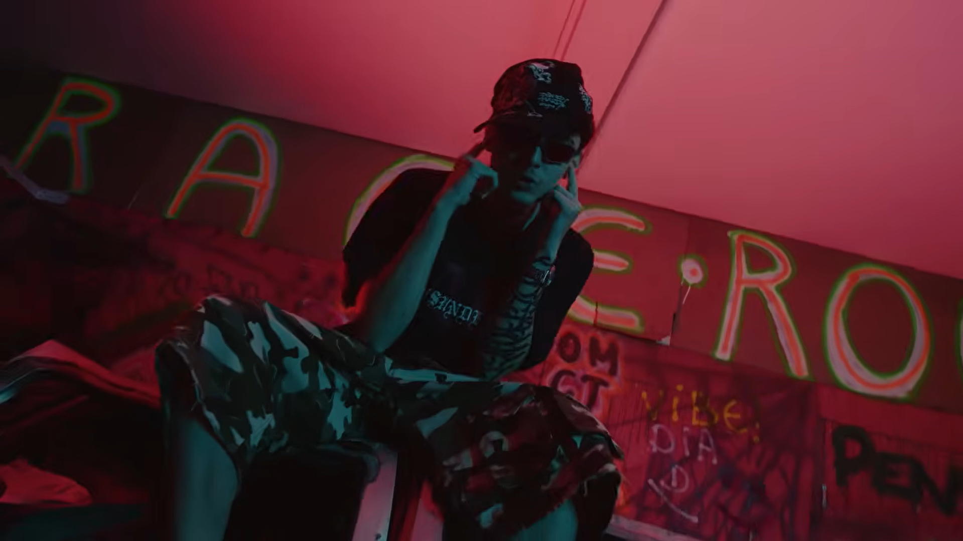 “ROCK” ganha videoclipe oficial no YouTube